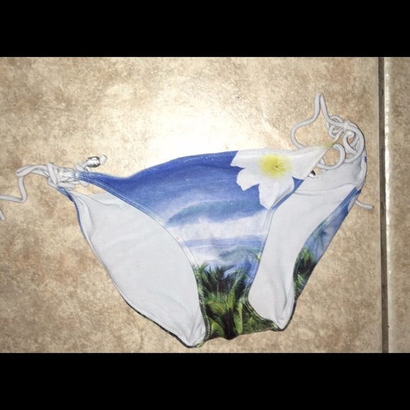 Bikini bottom - Picture 1 of 2